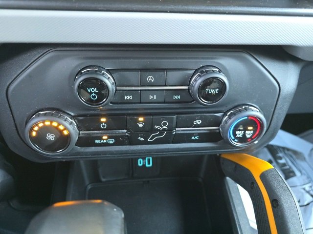 Used 2023 Ford Bronco Badlands image 23