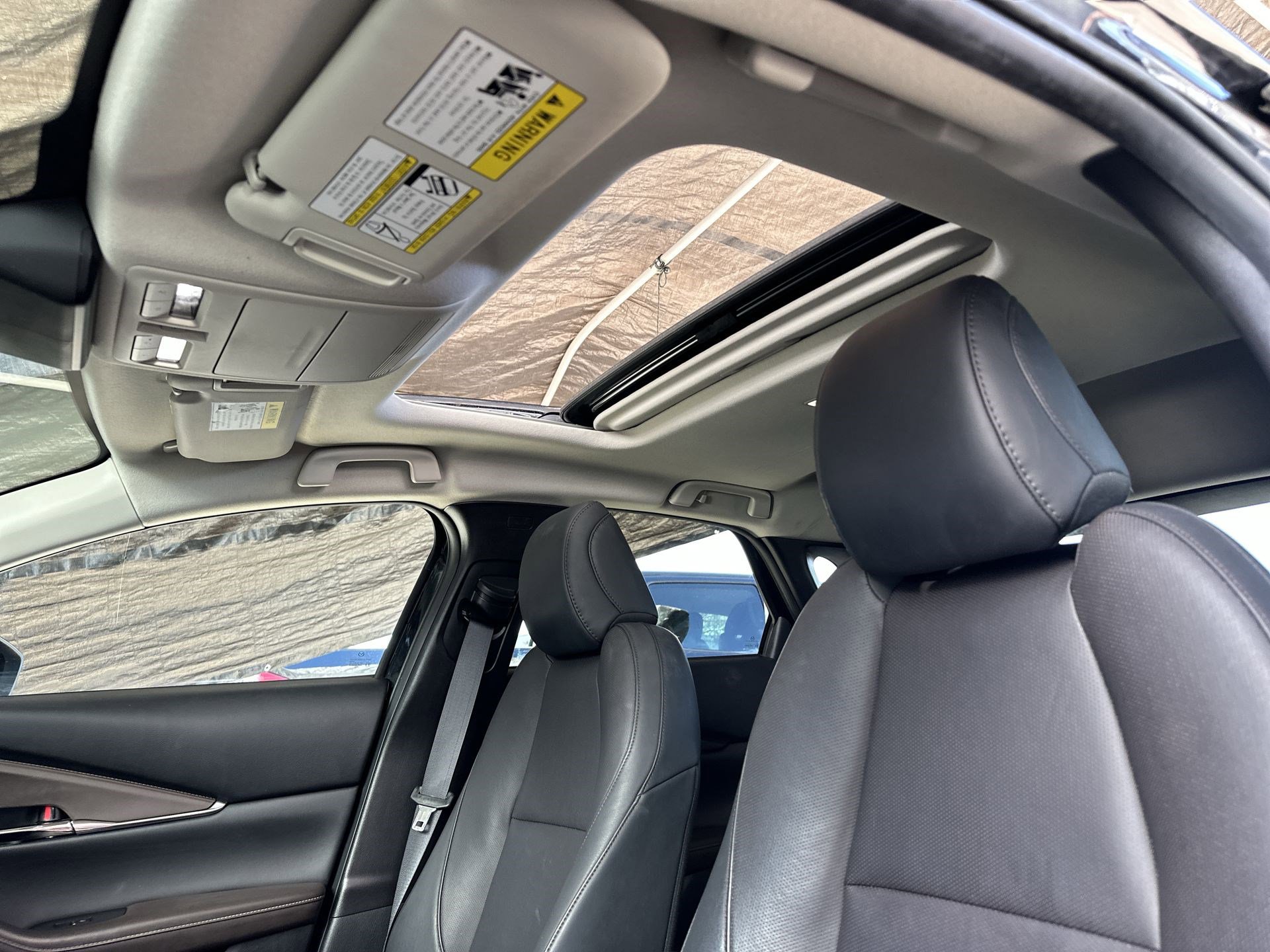 Used 2022 MAZDA CX-30 AWD 2.5 S w/ Premium Package image 16