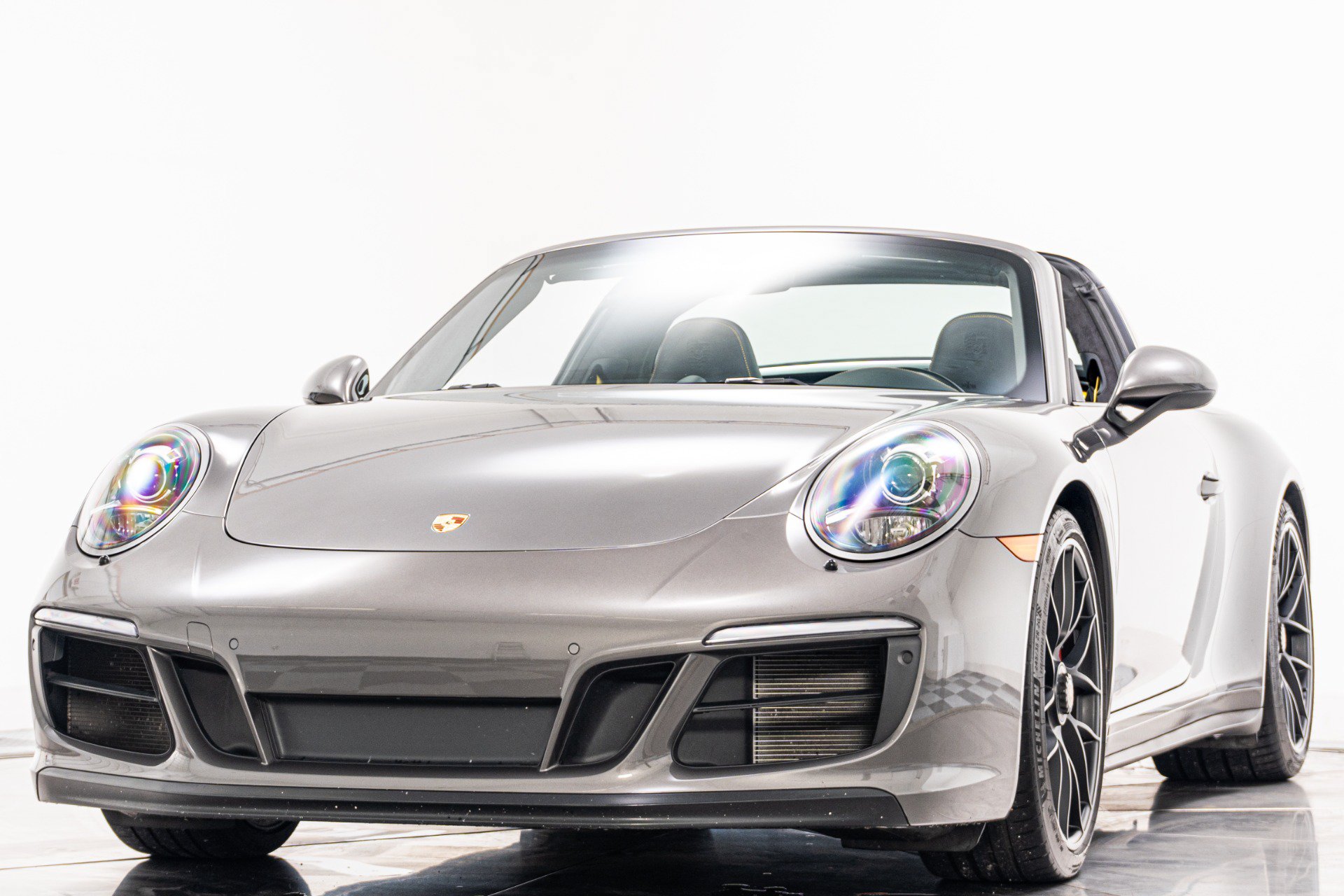 Used 2018 Porsche 911 Targa 4 GTS AWD/4WD image 5