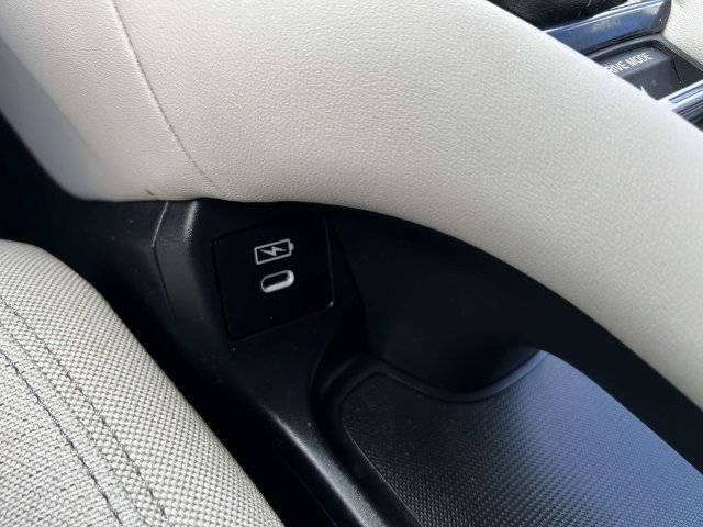 Used 2024 Honda HR-V LX image 32