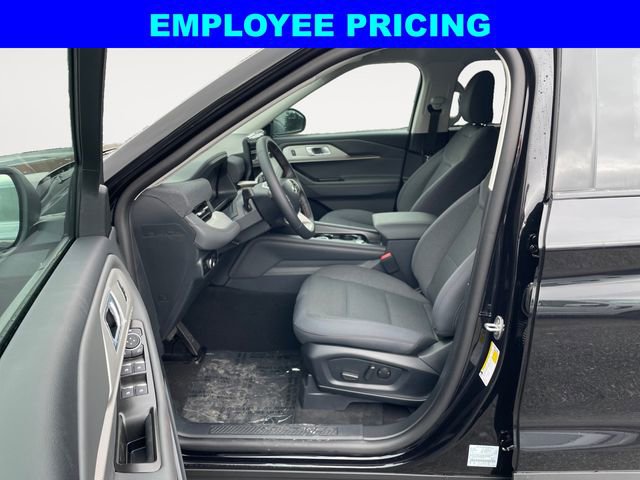 New 2026 Ford Explorer Active AWD/4WD image 9