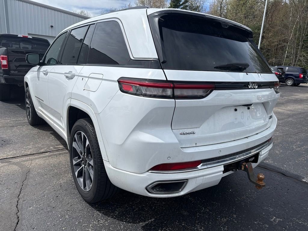 Used 2022 Jeep Grand Cherokee Overland w/ Luxury Tech Group IV AWD/4WD image 7