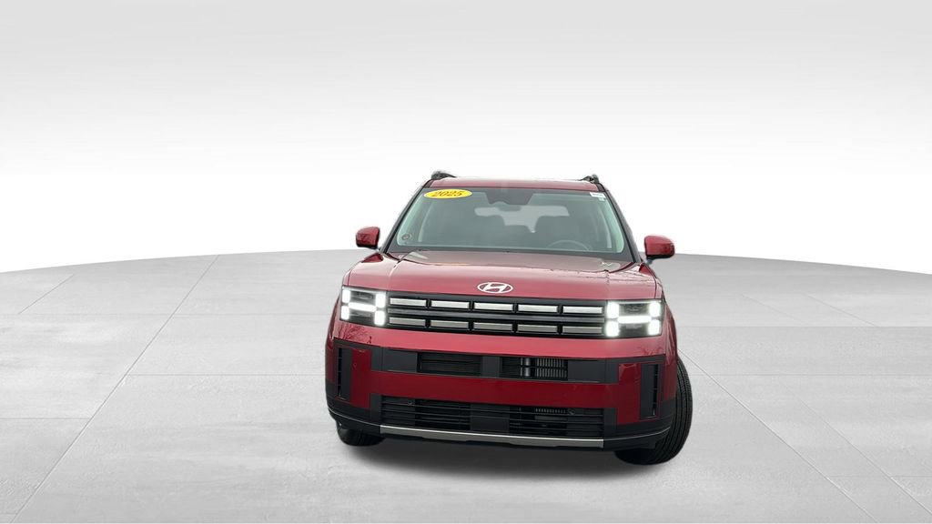 Used 2025 Hyundai Santa Fe SEL image 2