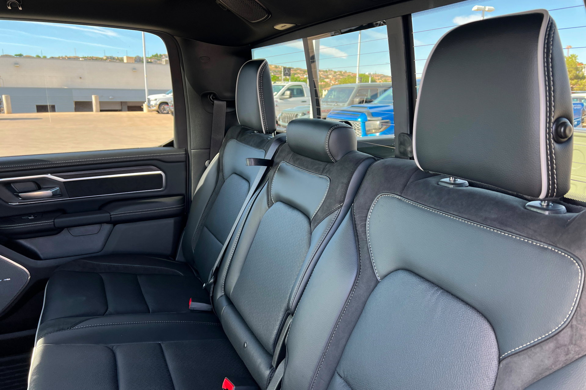 New 2026 RAM 1500 Laramie AWD/4WD image 20