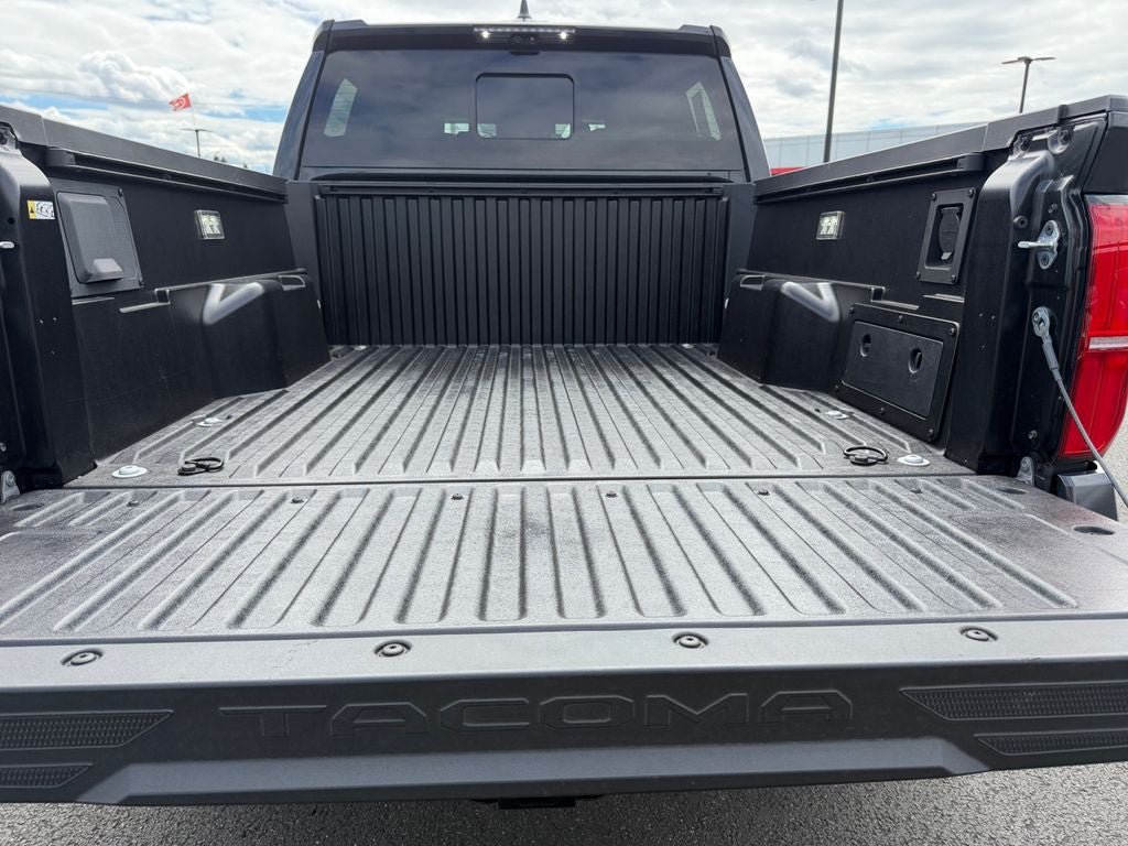 Used 2024 Toyota Tacoma Limited w/ Limited Package (LT) AWD/4WD image 22