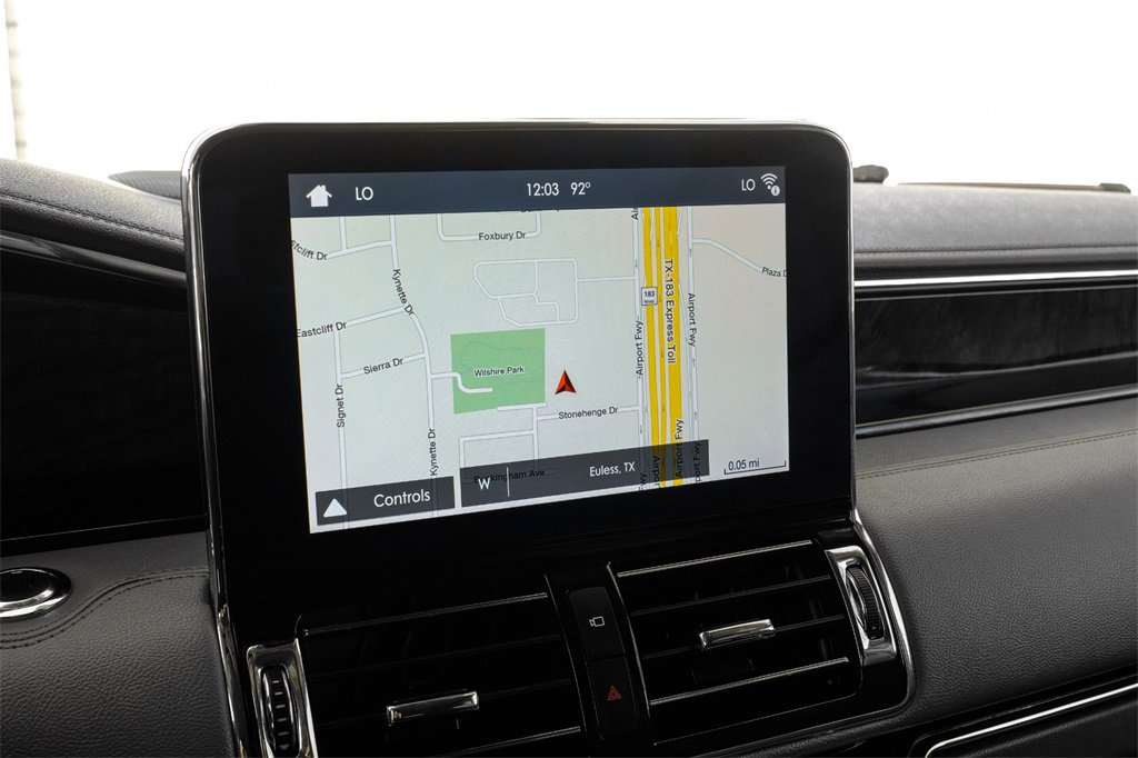 Used 2019 Lincoln Navigator Reserve image 22
