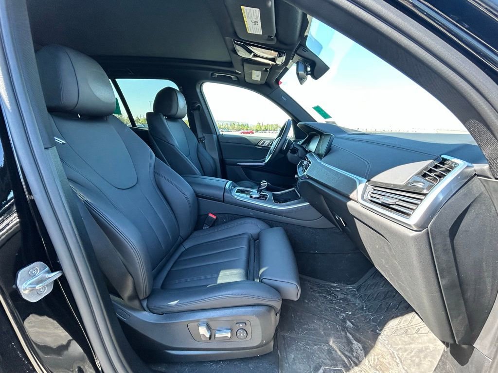 Used 2022 BMW X5 xDrive40i w/ Premium Package image 10