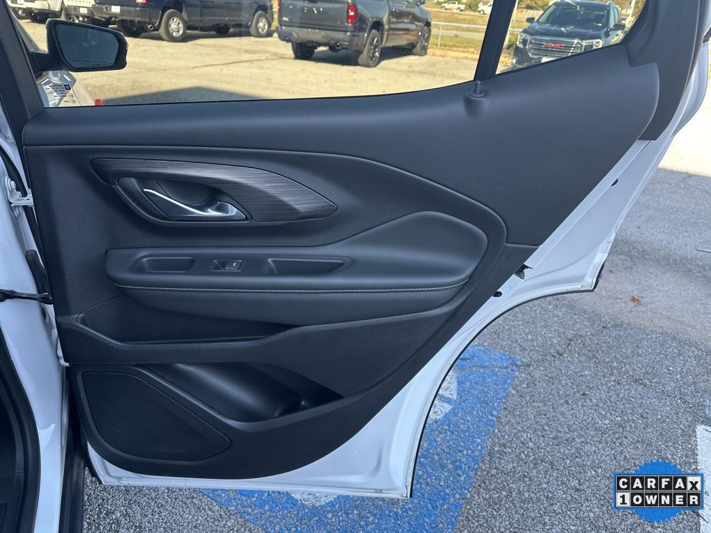 Used 2024 GMC Terrain SLT image 45