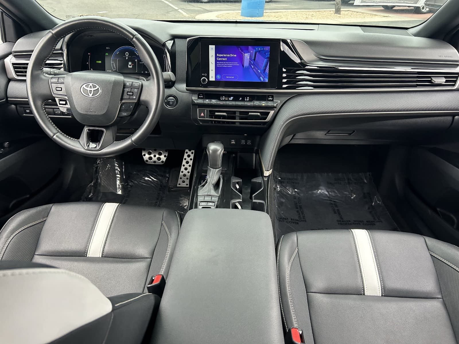 Used 2025 Toyota Camry SE FWD image 18
