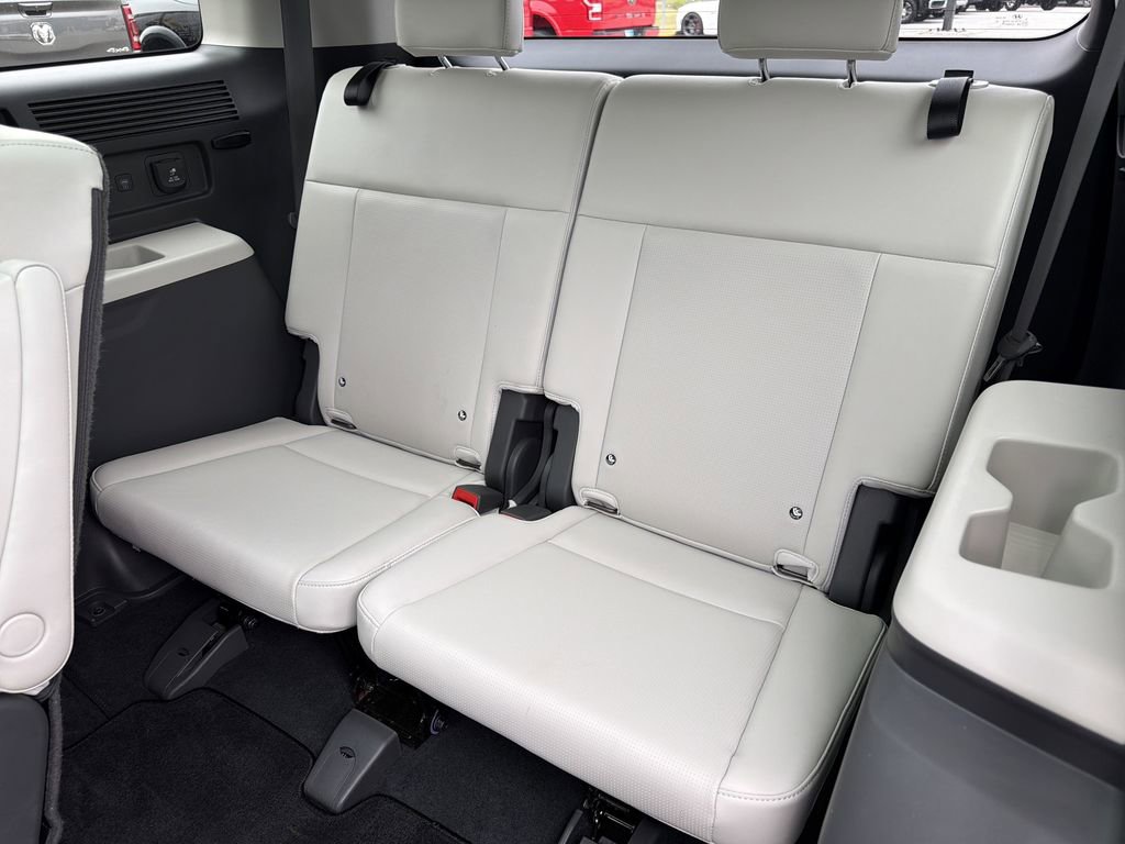 Used 2024 Hyundai Santa Fe Calligraphy image 23