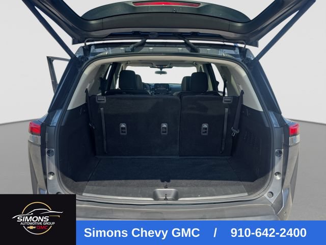 Used 2024 Nissan Pathfinder SV w/ SV Premium Package FWD image 22