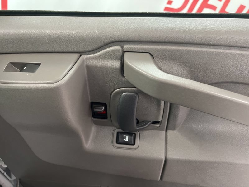 Used 2024 Chevrolet Express 3500 LS w/ Chrome Appearance Package RWD image 13