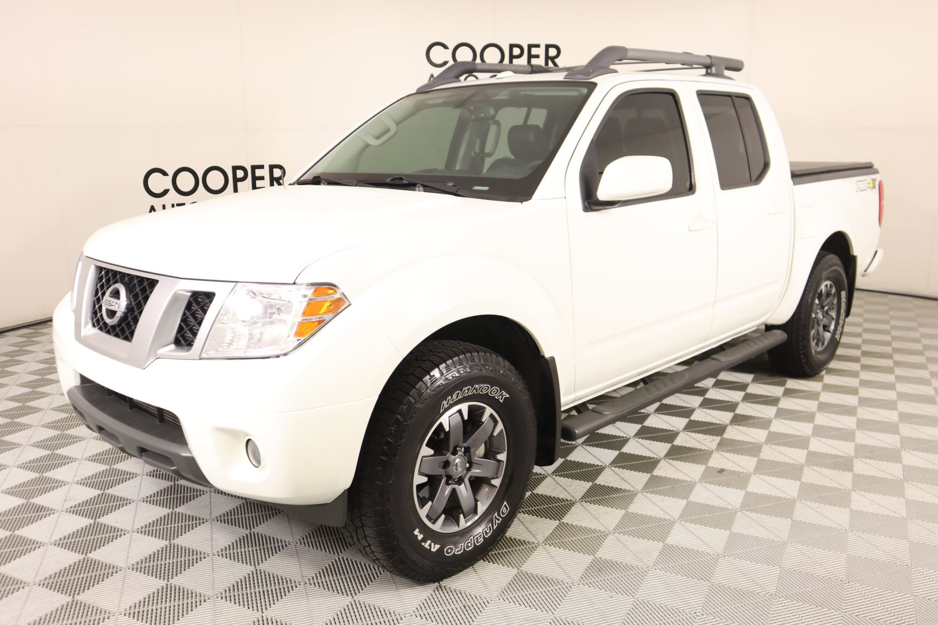 Used 2017 Nissan Frontier PRO-4X w/ Pro-4x Luxury Package image 11