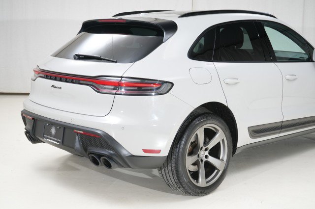 Used 2023 Porsche Macan image 19