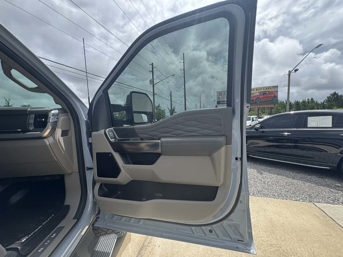 Used 2026 Ford F250 Platinum w/ Platinum Plus Package AWD/4WD image 38