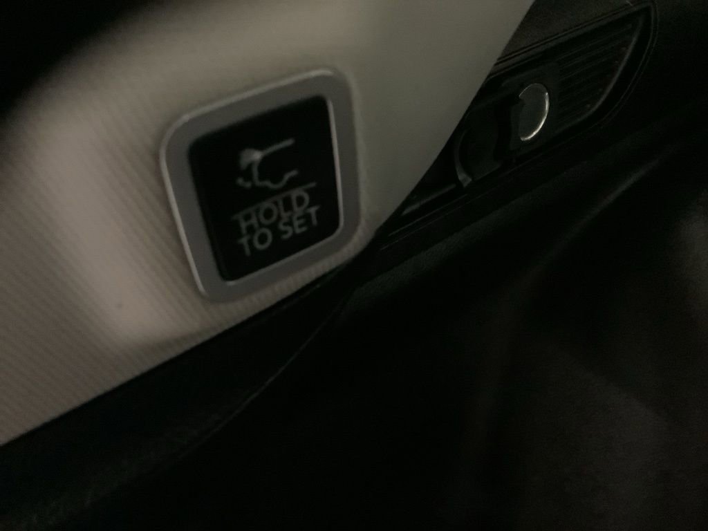 Certified 2023 Jeep Grand Cherokee Limited image 17