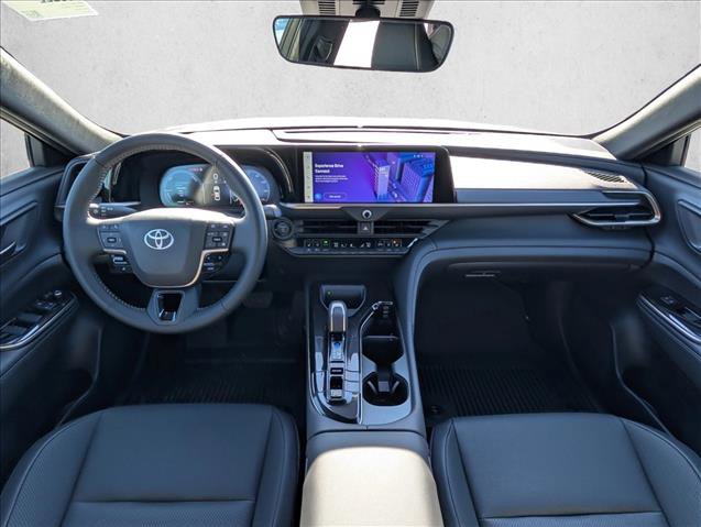 Used 2026 Toyota Crown XLE image 18