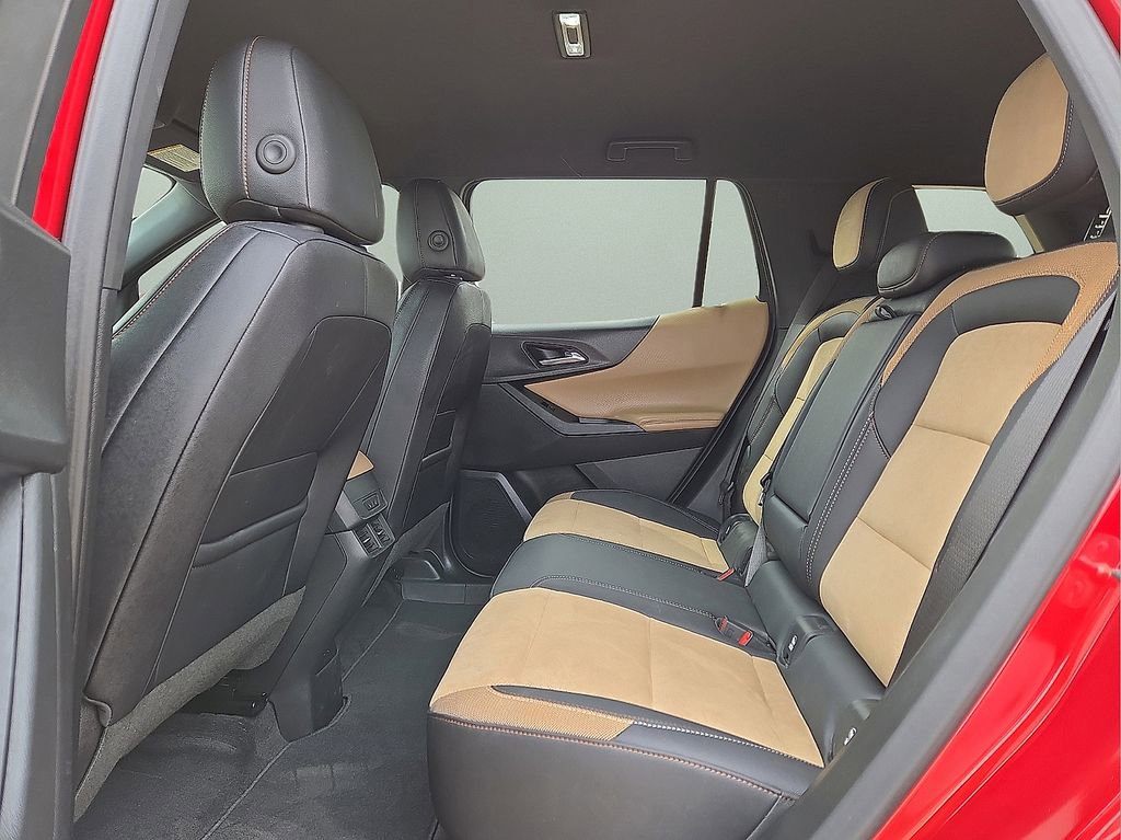 Used 2025 Chevrolet Equinox ACTIV w/ Convenience Package III image 16