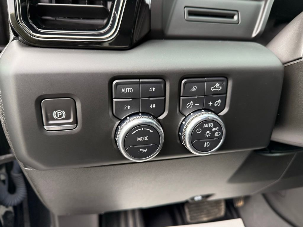 Used 2022 GMC Sierra 1500 AT4 image 17