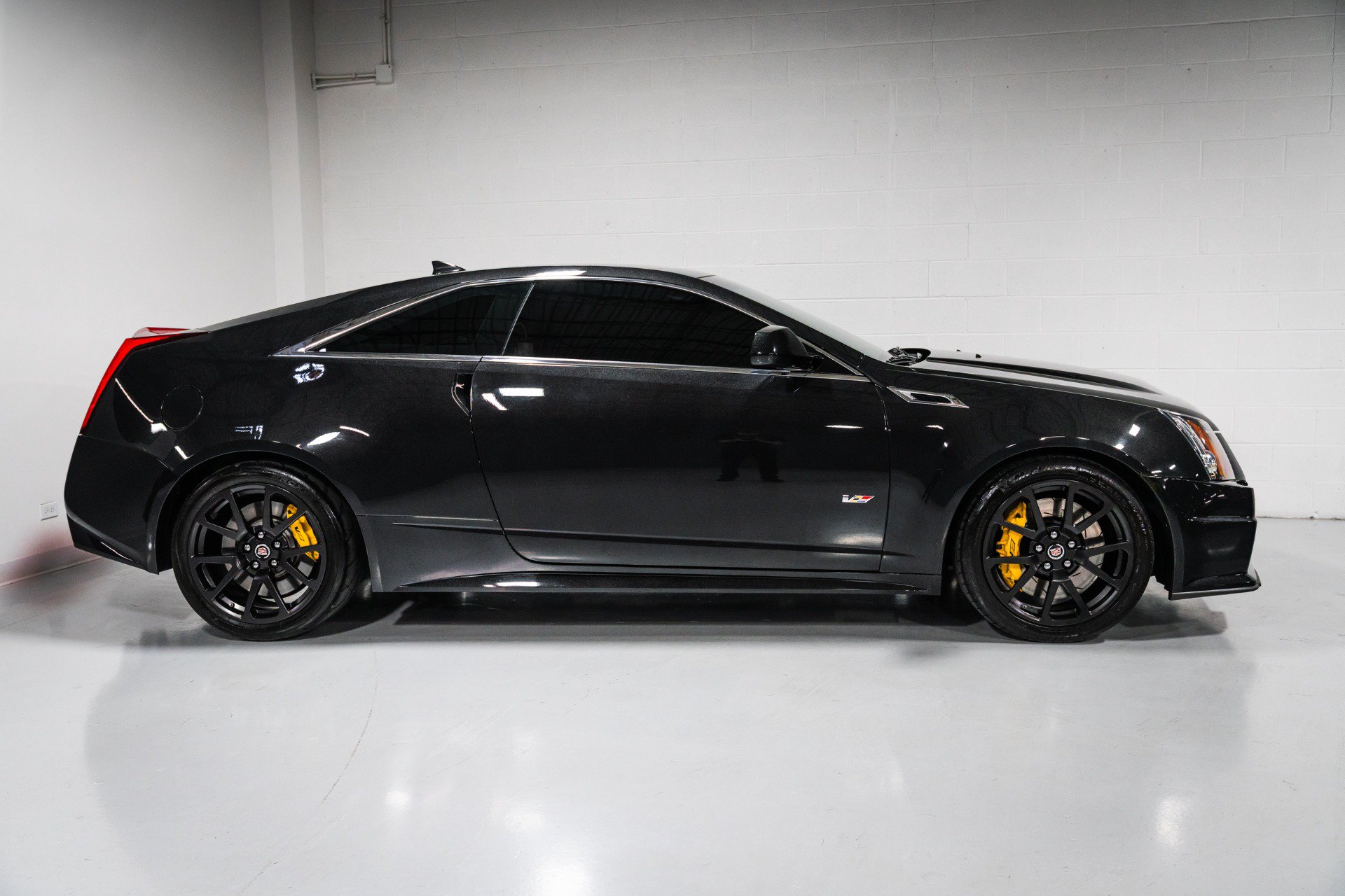 Used 2013 Cadillac CTS V w/ Wood Trim Package RWD image 2