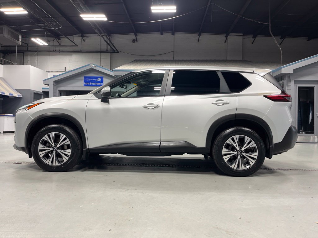 Used 2023 Nissan Rogue SV AWD/4WD image 4