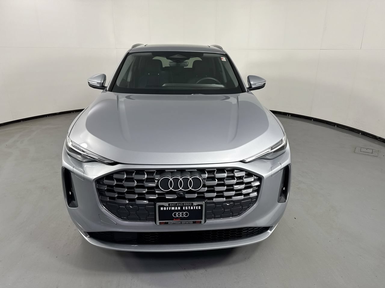 Used 2025 Audi Q5 Premium Plus w/ Premium Plus AWD/4WD image 4
