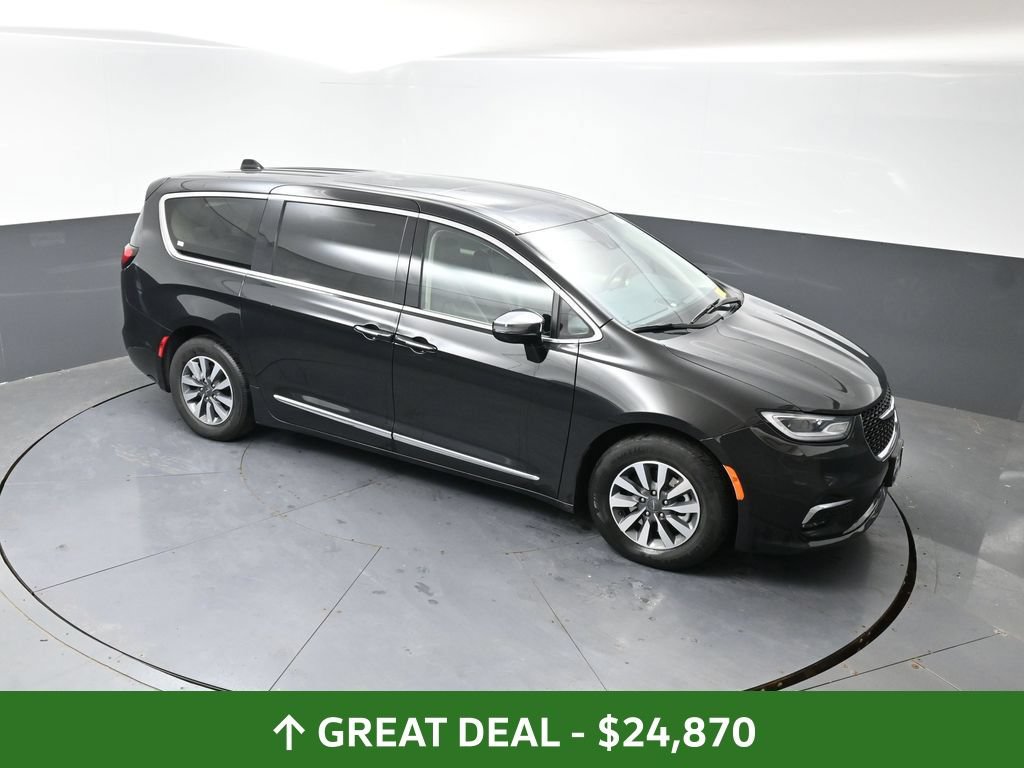 Used 2023 Chrysler Pacifica Limited FWD image 46