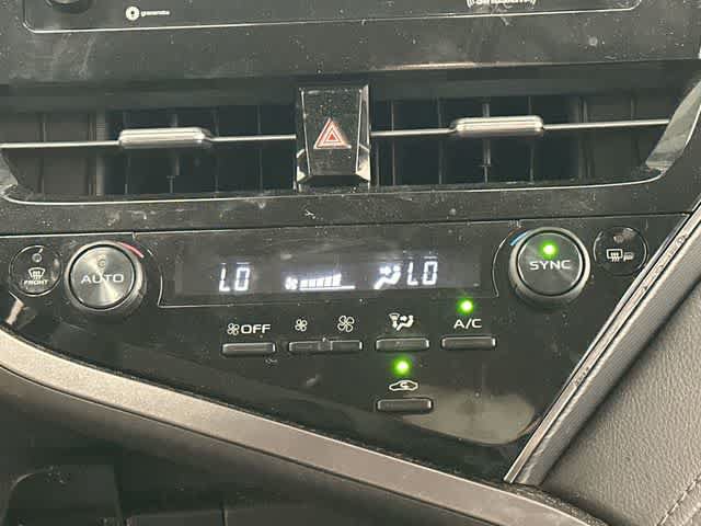 Used 2022 Toyota Camry LE FWD image 13