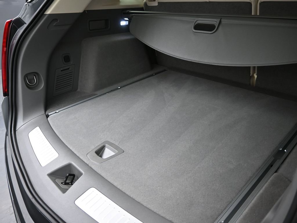 New 2026 Cadillac XT5 Premium Luxury w/ Driver Assist Package FWD image 17