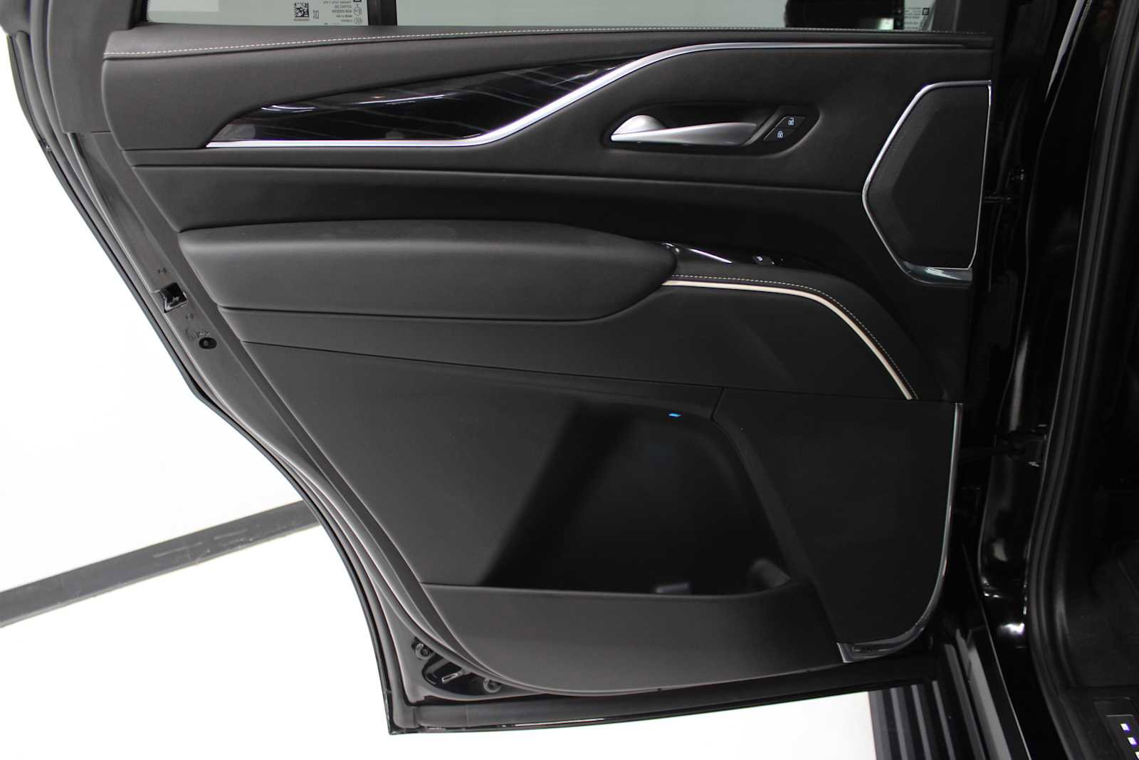 Certified 2024 Cadillac Escalade Sport w/ LPO, ONYX Package image 51