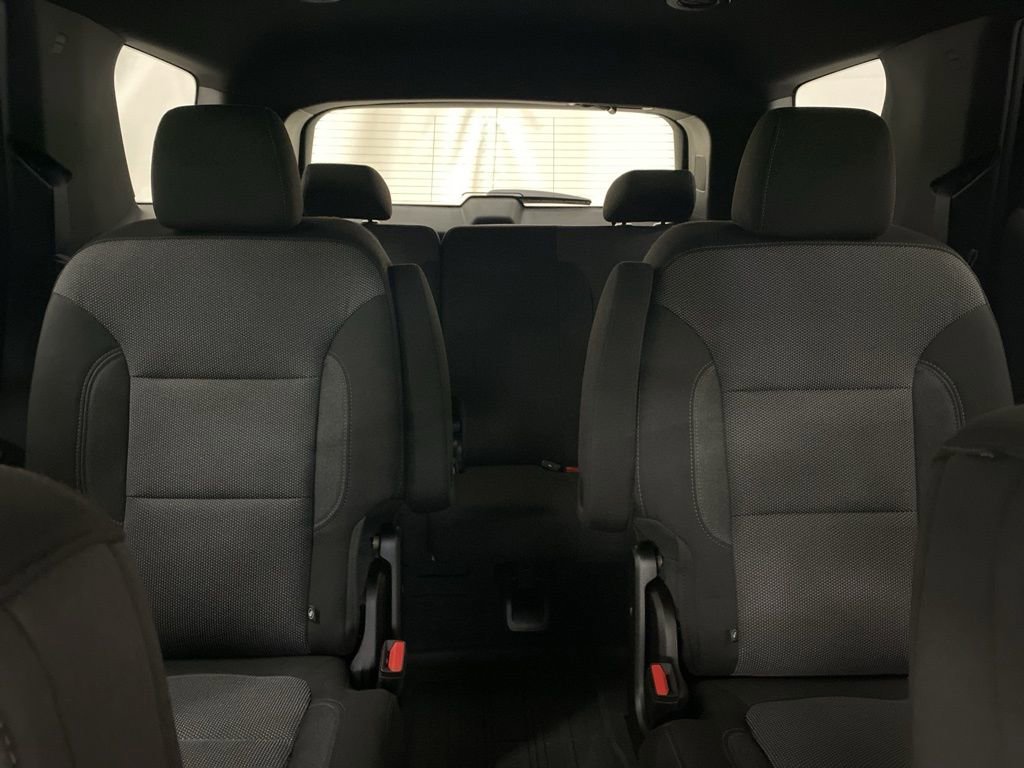 Used 2023 Chevrolet Traverse LT image 18