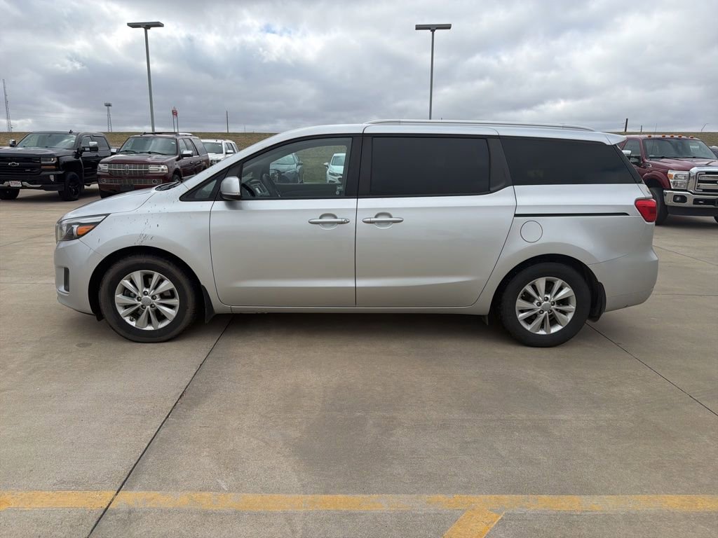 Used 2016 Kia Sedona LX w/ LX Convenience Package image 6