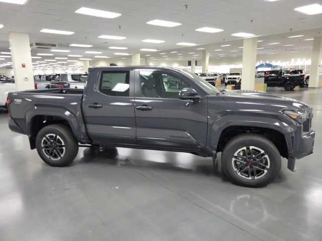 New 2025 Toyota Tacoma TRD Sport image 6