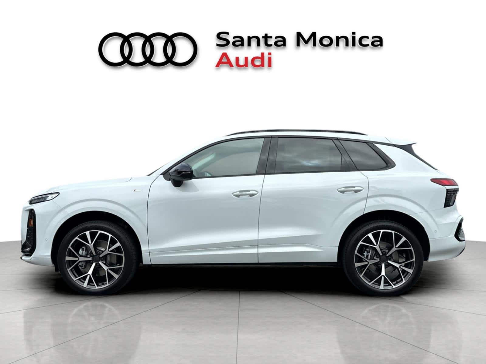 New 2026 Audi Q3 quattro 2.0T AWD/4WD image 3