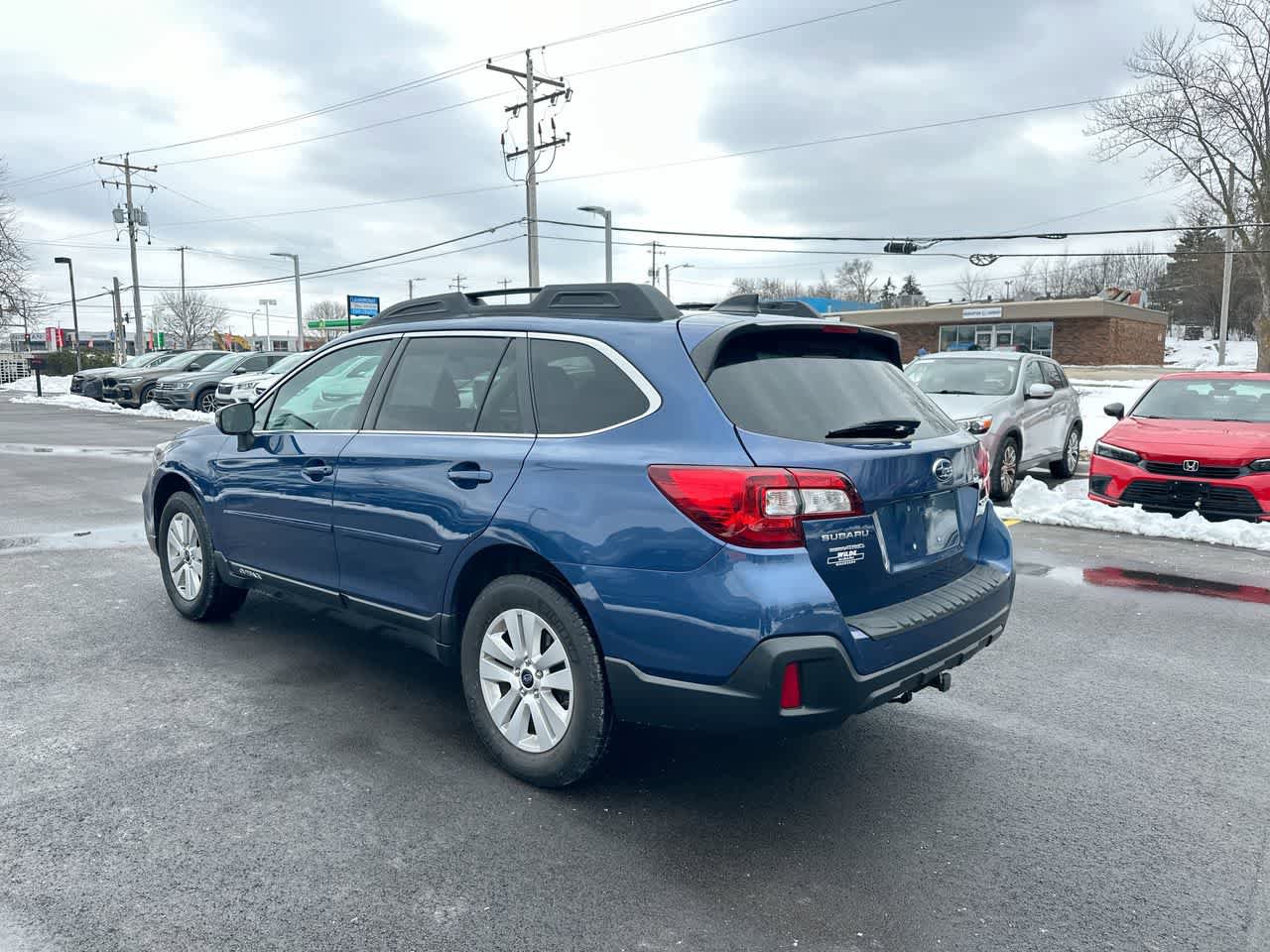 Used 2019 Subaru Outback 2.5i Premium AWD/4WD image 11