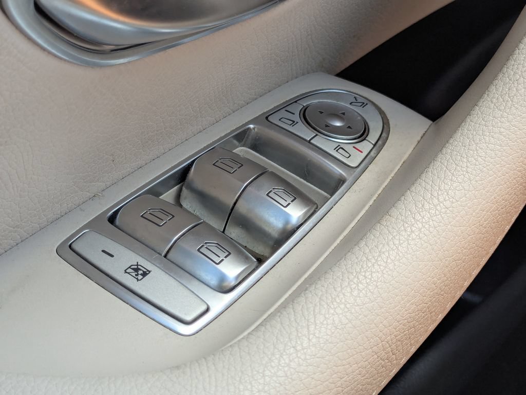 Used 2023 Mercedes-Benz E 350 Sedan w/ Premium Package image 10