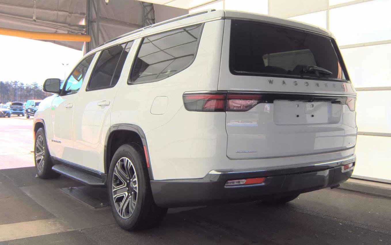 Used 2022 Jeep Wagoneer Series III image 5