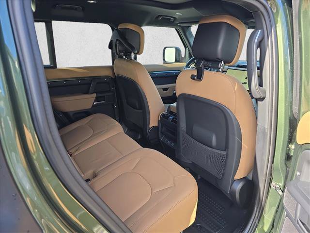 New 2026 Land Rover Defender 110 X-Dynamic SE AWD/4WD image 11