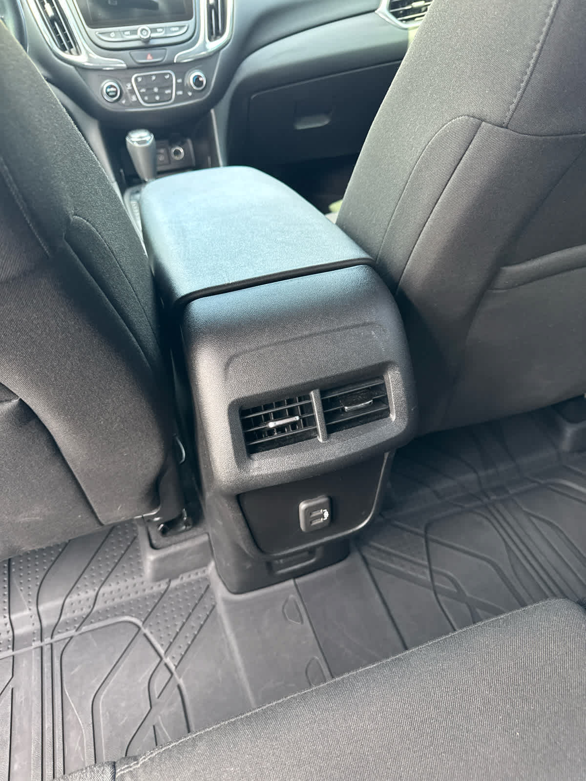 Used 2020 Chevrolet Equinox LT FWD image 11