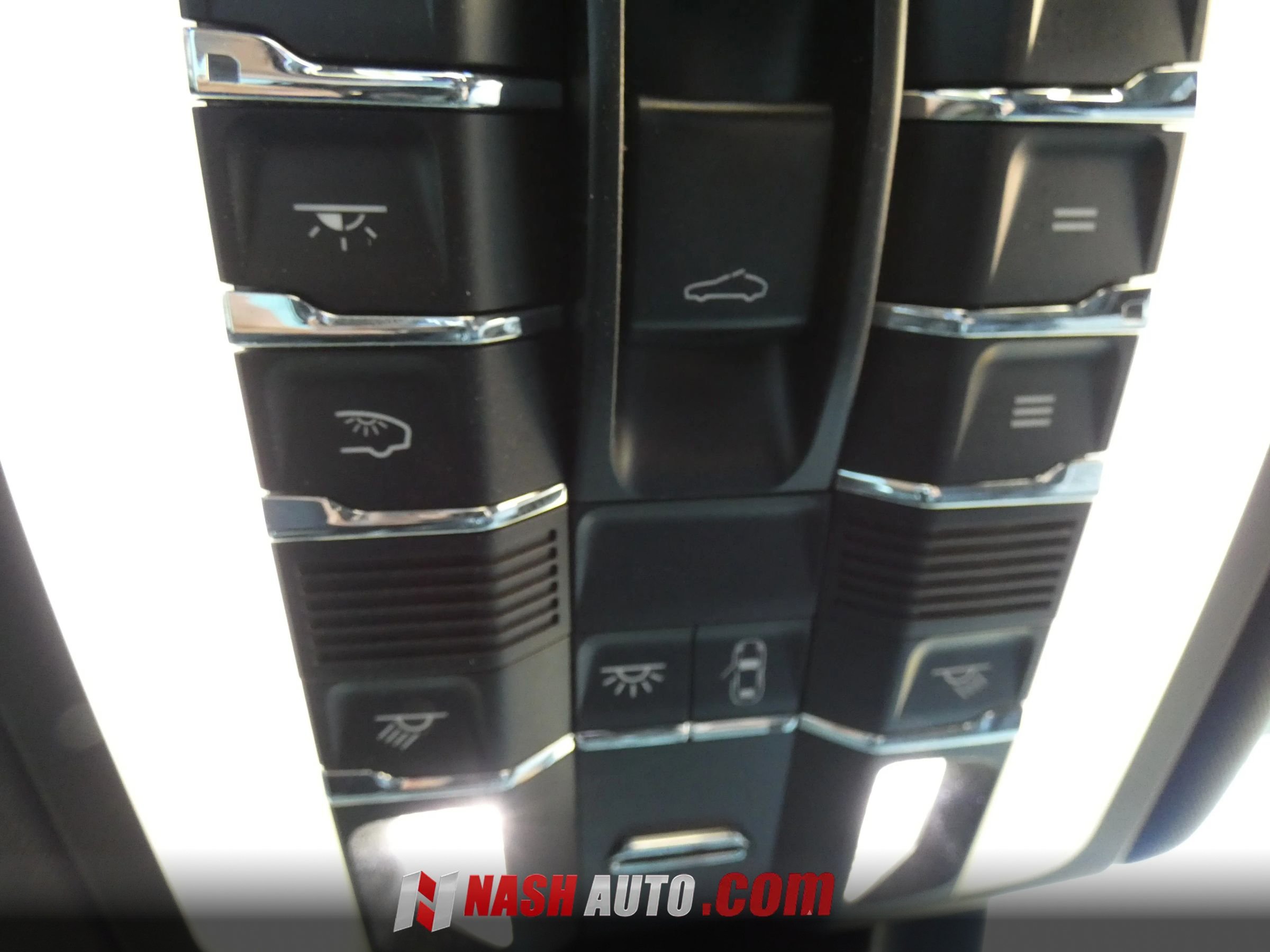 Used 2020 Porsche Macan AWD/4WD image 66