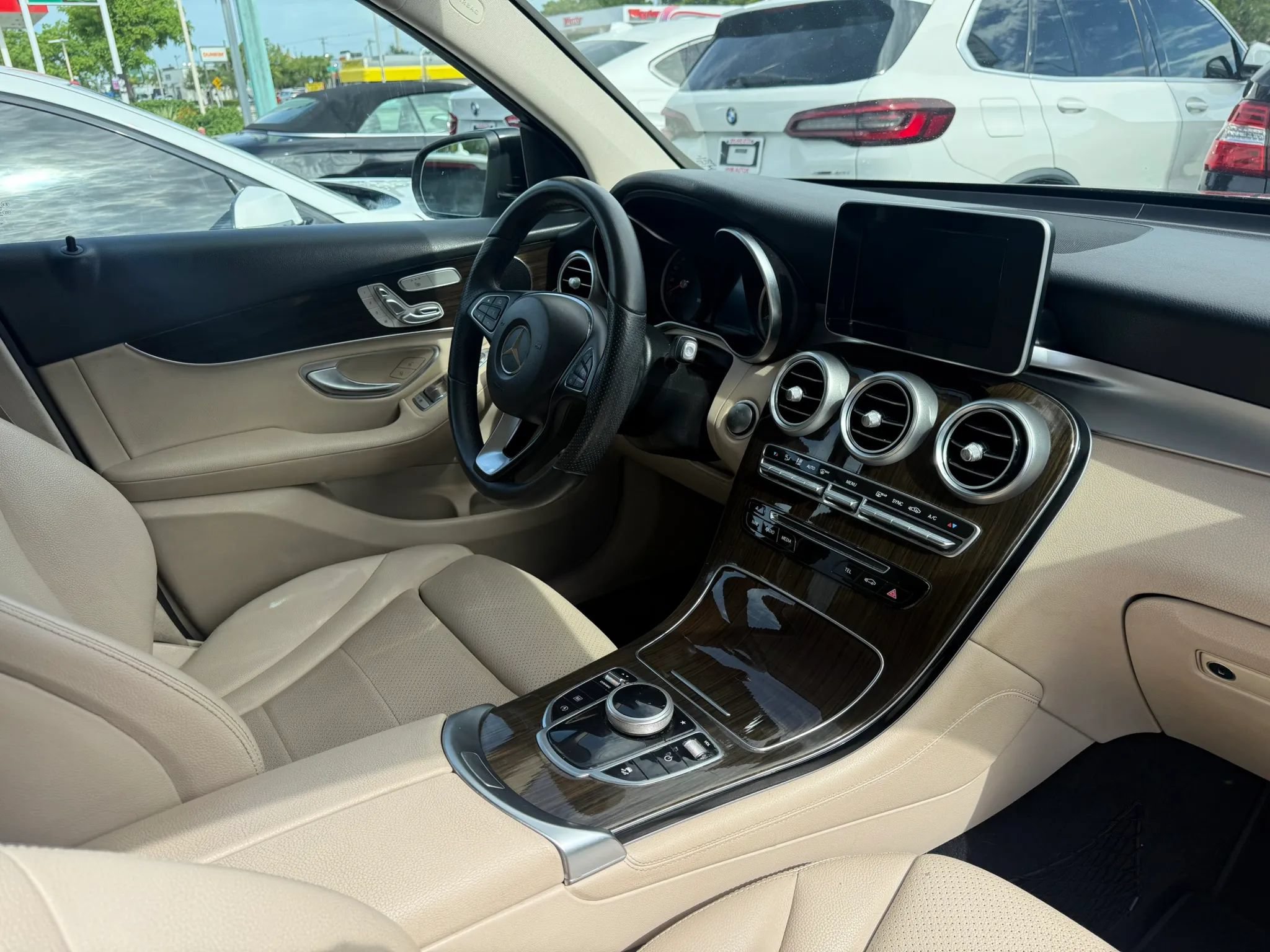 Used 2019 Mercedes-Benz GLC 300 image 22
