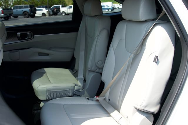 Used 2025 Kia Sorento EX w/ EX Panoramic Sunroof Package AWD/4WD image 16