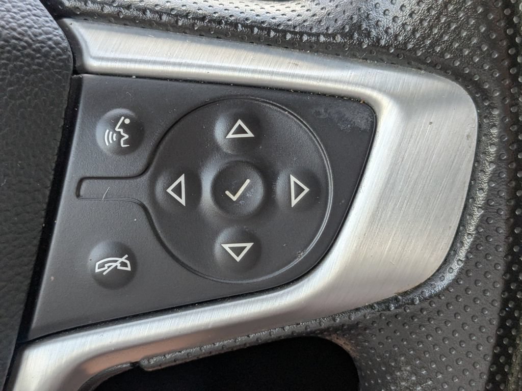 Used 2024 GMC Terrain SLE AWD/4WD image 24