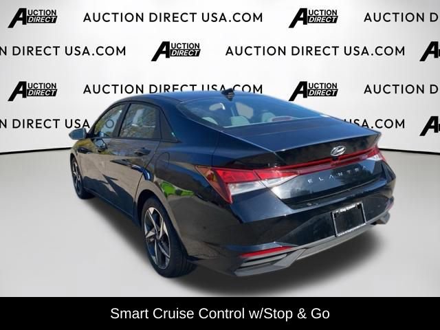Used 2023 Hyundai Elantra SEL w/ Convenience Package image 9