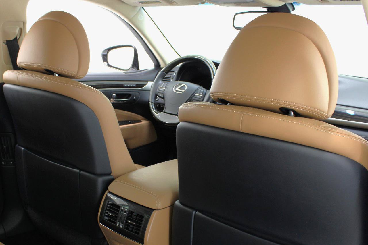 Used 2017 Lexus LS 460 w/ Comfort Package RWD image 43