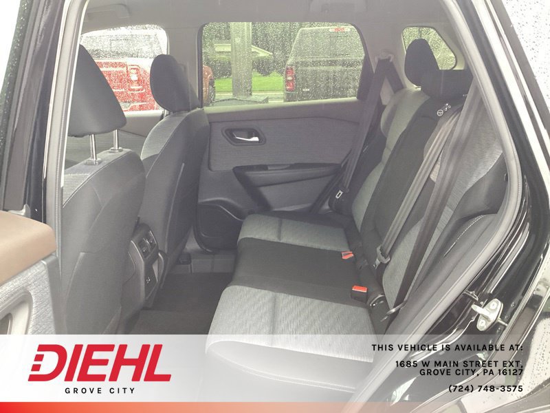 Used 2023 Nissan Rogue SV AWD/4WD image 16