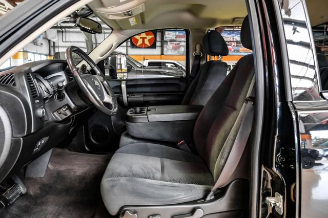 Used 2008 Chevrolet Silverado 2500 LT w/ 1LT Convenience Package image 6