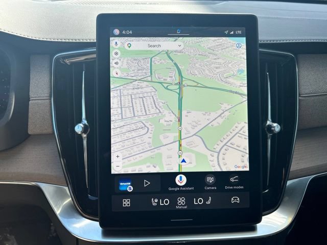 Certified 2025 Volvo XC90 B5 Plus AWD/4WD image 25