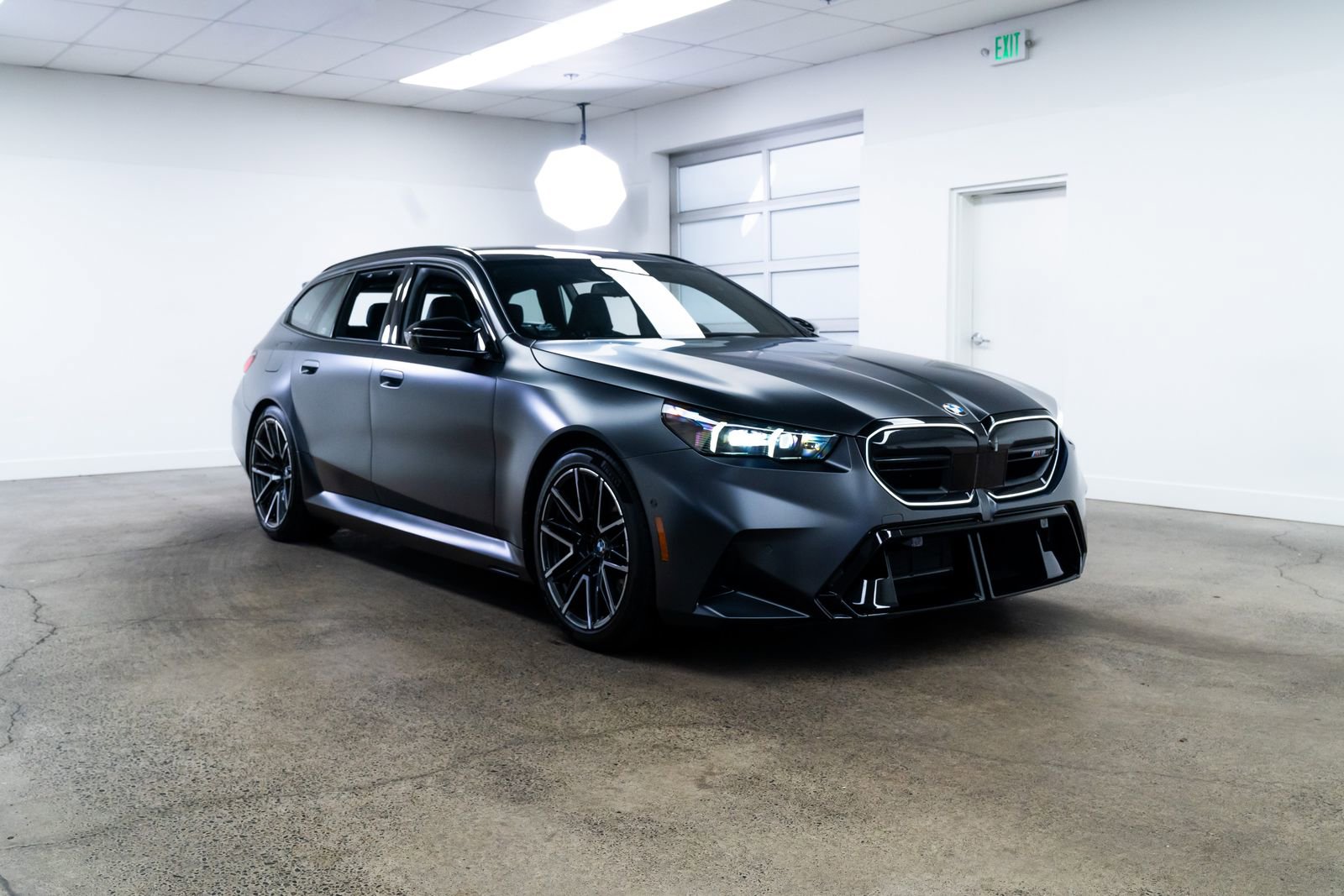 Used 2025 BMW M5 Touring image 31