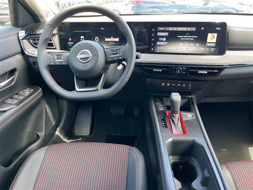New 2025 Nissan Kicks SR image 14